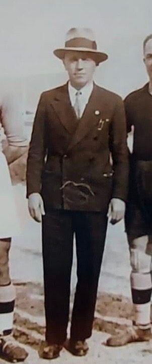 Ritratto ufficiale di Antal Mally sulla panchina del Catania — Licenza: Pubblico Dominio (Scadenza termini d'autore) — Crediti: Wikimedia Commons Contributors