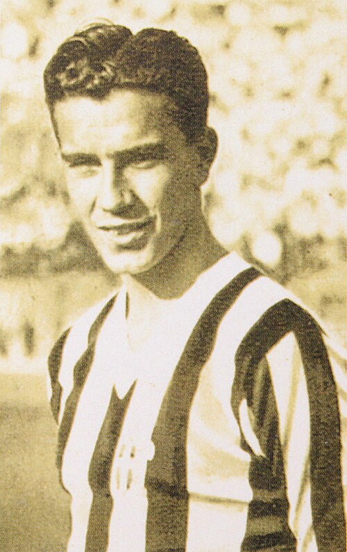 Ritratto ufficiale di Felice Borel sulla panchina del Catania — Licenza: Pubblico Dominio (Scadenza termini d'autore) — Crediti: Wikimedia Commons Contributors