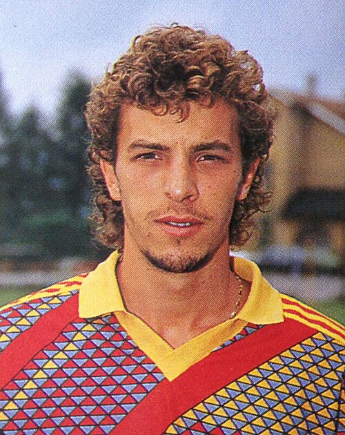 Ritratto ufficiale di Francesco Moriero sulla panchina del Catania — Licenza: Pubblico Dominio (Scadenza termini d'autore) — Crediti: Wikimedia Commons Contributors