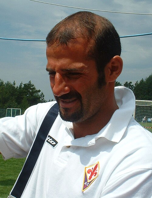 Ritratto ufficiale di Giuseppe Pancaro sulla panchina del Catania — Licenza: Pubblico Dominio (Scadenza termini d'autore) — Crediti: Wikimedia Commons Contributors