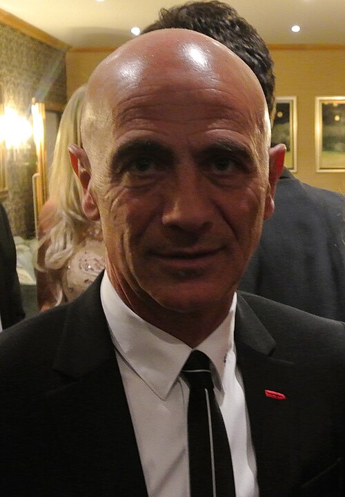 Ritratto ufficiale di Giuseppe Sannino sulla panchina del Catania — Licenza: Pubblico Dominio (Scadenza termini d'autore) — Crediti: Wikimedia Commons Contributors