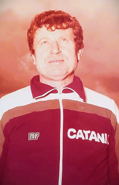 Ritratto ufficiale di Lino De Petrillo sulla panchina del Catania — Licenza: Pubblico Dominio (Scadenza termini d'autore) — Crediti: Wikimedia Commons Contributors