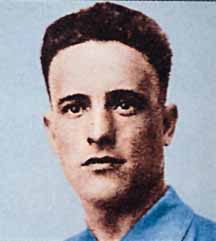 Ritratto ufficiale di Mario Magnozzi sulla panchina del Catania — Licenza: Pubblico Dominio (Scadenza termini d'autore) — Crediti: Wikimedia Commons Contributors