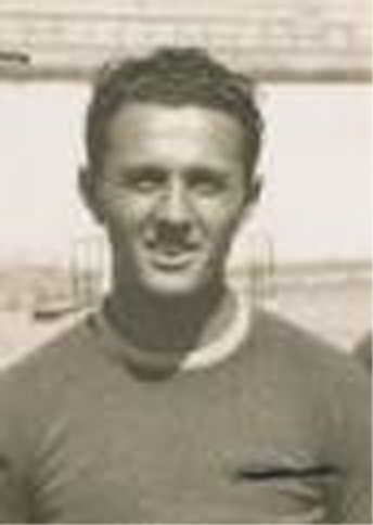 Ritratto del calciatore Carlo Ravizzoli in maglia rossazzurra del Calcio Catania — Licenza: Pubblico Dominio (Scadenza termini d'autore) — Crediti: Wikimedia Commons Contributors