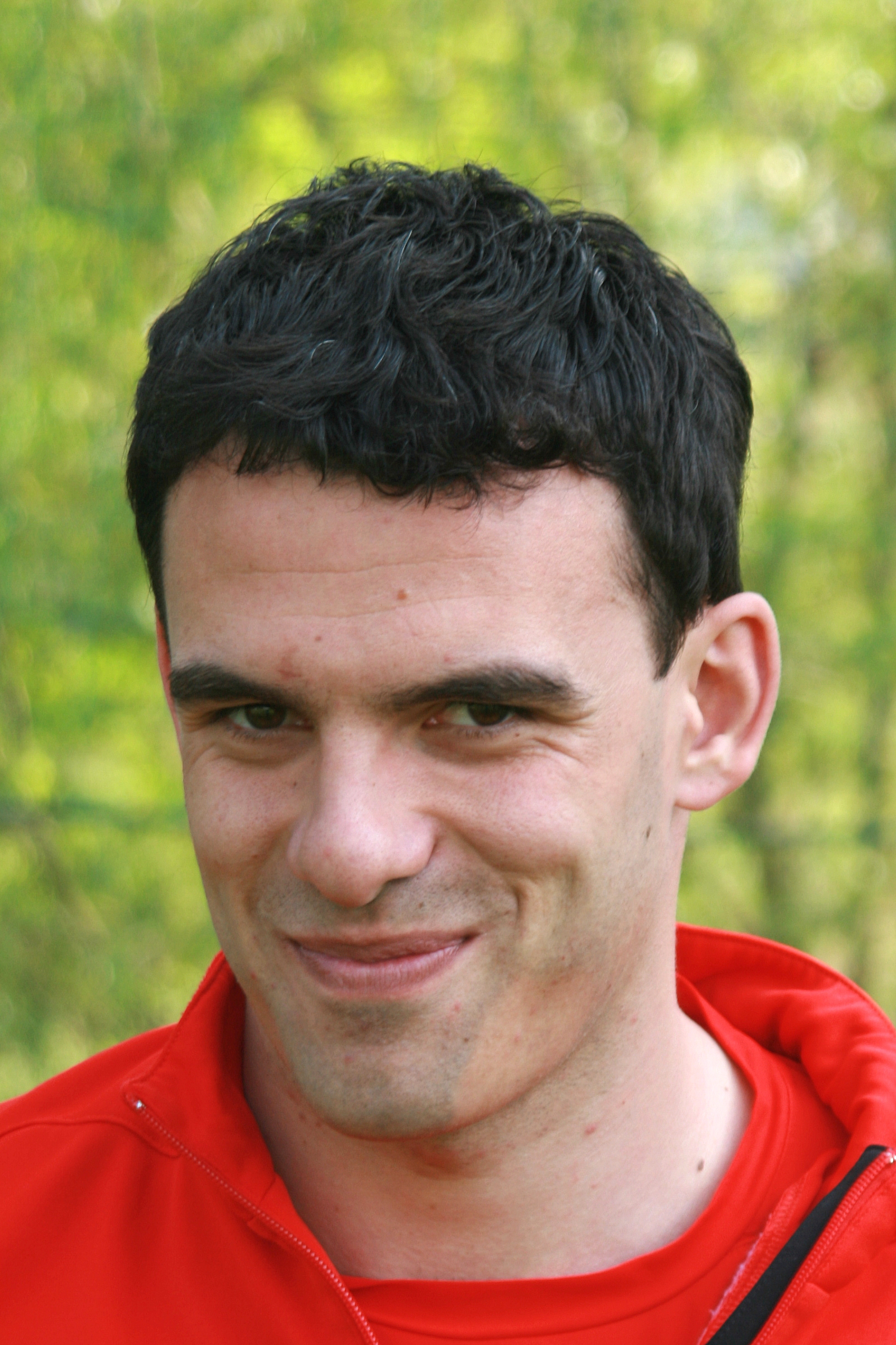 Ritratto del calciatore Ilčo Naumoski in maglia rossazzurra del Calcio Catania — Licenza: Pubblico Dominio (Scadenza termini d'autore) — Crediti: Wikimedia Commons Contributors