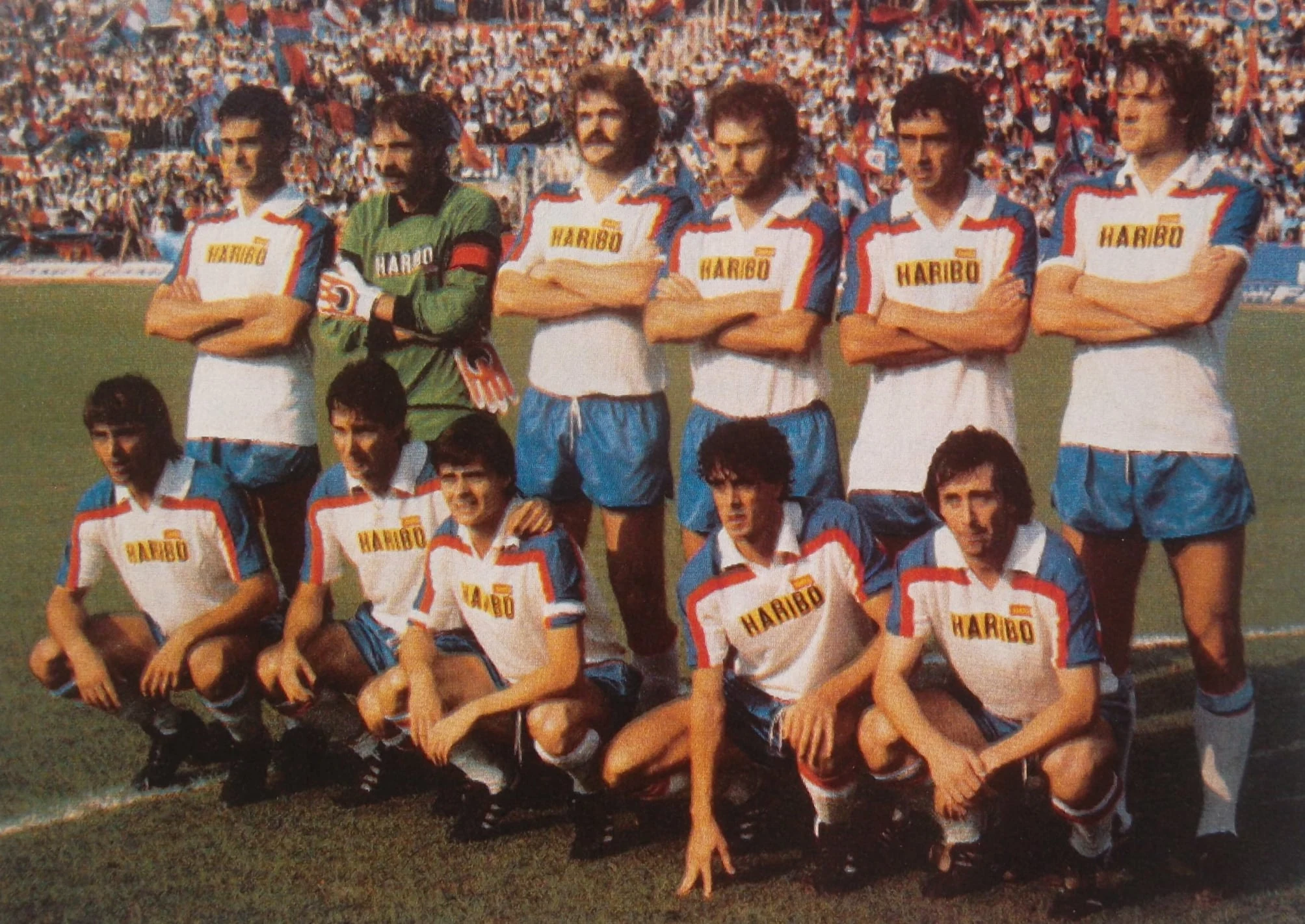 Divisa storica da gioco del Catania con l'iconico sponsor Haribo