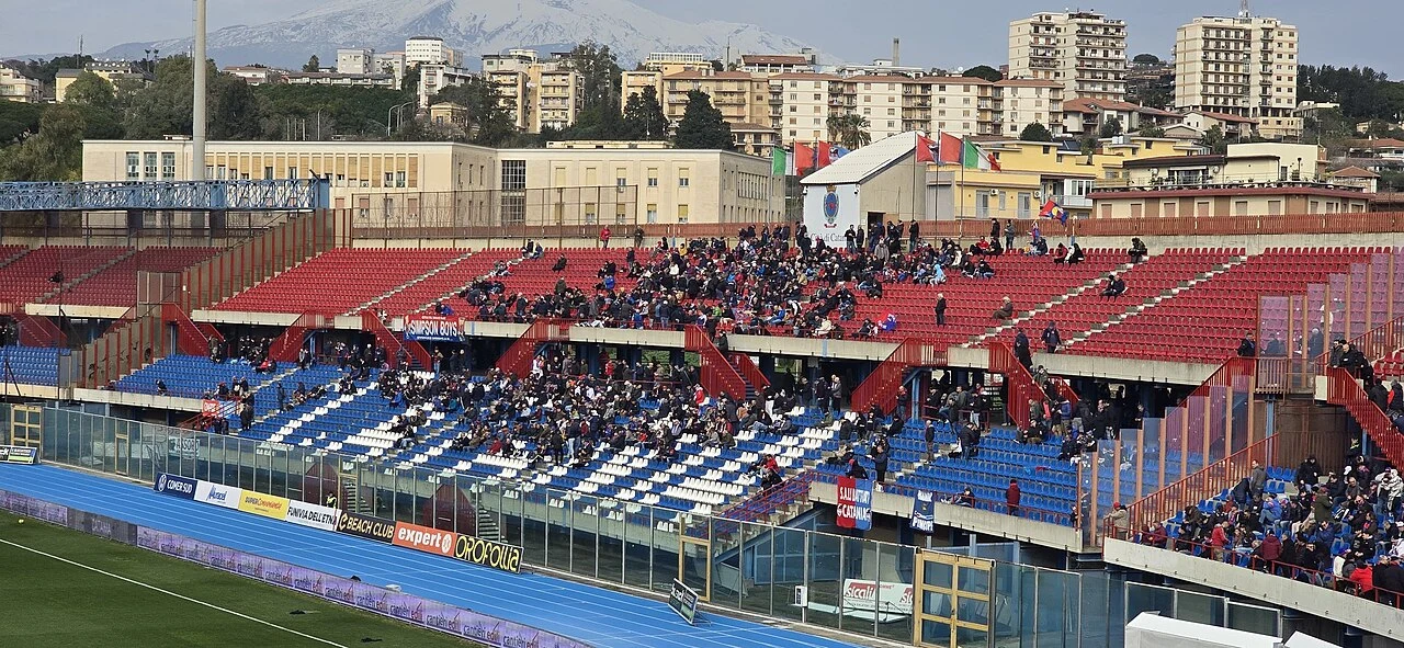 Jorge Martinez esulta dopo il gol salvezza in Catania-Roma 1-1 allo Stadio Massimino