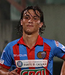 Ritratto del calciatore Gianmarco Distefano in maglia rossazzurra del Calcio Catania — Licenza: Creative Commons CC BY-SA 4.0 — Crediti: Archivio Storico Calcio Catania