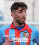 Ritratto del calciatore Luigi Rossitto in maglia rossazzurra del Calcio Catania — Licenza: Pubblico Dominio Italia (Art. 92 L. 633/1941 - >20 anni) — Crediti: Archivio Storico Calcio Catania