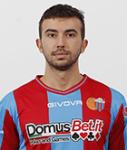 Ritratto del calciatore Lorenzo Valeau in maglia rossazzurra del Calcio Catania — Licenza: Creative Commons CC BY-SA 4.0 — Crediti: Archivio Storico Calcio Catania