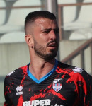 Ritratto del calciatore Alessandro De Respinis in maglia rossazzurra del Calcio Catania — Licenza: Creative Commons CC BY-SA 4.0 — Crediti: Archivio Storico Calcio Catania