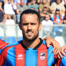 Ritratto del calciatore Tiago Casasola in maglia rossazzurra del Calcio Catania — Licenza: Creative Commons CC BY-SA 4.0 — Crediti: Archivio Storico Calcio Catania