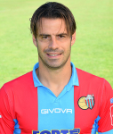 Ritratto del calciatore Emanuele Calaio in maglia rossazzurra del Calcio Catania — Licenza: Creative Commons CC BY-SA 4.0 — Crediti: Archivio Storico Calcio Catania