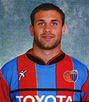Ritratto del calciatore Gael Genevier in maglia rossazzurra del Calcio Catania — Licenza: Creative Commons CC BY-SA 4.0 — Crediti: Archivio Storico Calcio Catania