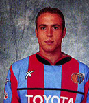 Ritratto del calciatore Andrea Giallombardo in maglia rossazzurra del Calcio Catania — Licenza: Creative Commons CC BY-SA 4.0 — Crediti: Archivio Storico Calcio Catania