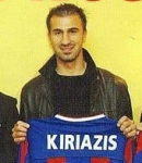 Ritratto del calciatore Georgios Kiriazis in maglia rossazzurra del Calcio Catania — Licenza: Creative Commons CC BY-SA 4.0 — Crediti: Archivio Storico Calcio Catania