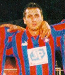 Ritratto del calciatore Francesco Passiatore in maglia rossazzurra del Calcio Catania — Licenza: Creative Commons CC BY-SA 4.0 — Crediti: Archivio Storico Calcio Catania