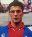 Ritratto del calciatore Rocco Roberto Paris in maglia rossazzurra del Calcio Catania — Licenza: Creative Commons CC BY-SA 4.0 — Crediti: Archivio Storico Calcio Catania