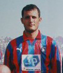 Ritratto del calciatore Alessandro Cicchetti in maglia rossazzurra del Calcio Catania — Licenza: Creative Commons CC BY-SA 4.0 — Crediti: Archivio Storico Calcio Catania