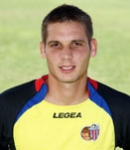 Ritratto del calciatore Tomàs  Kosicky in maglia rossazzurra del Calcio Catania — Licenza: Creative Commons CC BY-SA 4.0 — Crediti: Archivio Storico Calcio Catania