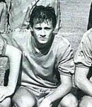 Ritratto del calciatore Mirko Mattei in maglia rossazzurra del Calcio Catania — Licenza: Creative Commons CC BY-SA 4.0 — Crediti: Archivio Storico Calcio Catania
