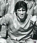 Ritratto del calciatore Pietro Puzone in maglia rossazzurra del Calcio Catania — Licenza: Creative Commons CC BY-SA 4.0 — Crediti: Archivio Storico Calcio Catania