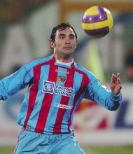 Ritratto del calciatore Giuseppe Colucci in maglia rossazzurra del Calcio Catania — Licenza: Creative Commons CC BY-SA 4.0 — Crediti: Archivio Storico Calcio Catania