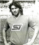 Ritratto del calciatore Maurizio Giovanelli in maglia rossazzurra del Calcio Catania — Licenza: Creative Commons CC BY-SA 4.0 — Crediti: Archivio Storico Calcio Catania