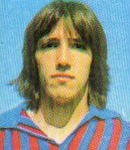 Ritratto del calciatore Enrico Vella in maglia rossazzurra del Calcio Catania — Licenza: Creative Commons CC BY-SA 4.0 — Crediti: Archivio Storico Calcio Catania