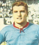 Ritratto del calciatore Remo Bicchierai in maglia rossazzurra del Calcio Catania — Licenza: Creative Commons CC BY-SA 4.0 — Crediti: Archivio Storico Calcio Catania
