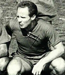 Ritratto del calciatore Franco Giavara in maglia rossazzurra del Calcio Catania — Licenza: Creative Commons CC BY-SA 4.0 — Crediti: Archivio Storico Calcio Catania
