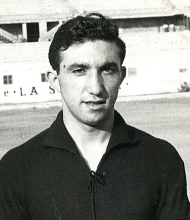 Ritratto del calciatore Antonio Seveso in maglia rossazzurra del Calcio Catania — Licenza: Creative Commons CC BY-SA 4.0 — Crediti: Archivio Storico Calcio Catania
