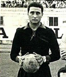 Ritratto del calciatore Mauro Benvenuti in maglia rossazzurra del Calcio Catania — Licenza: Creative Commons CC BY-SA 4.0 — Crediti: Archivio Storico Calcio Catania