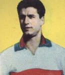 Ritratto del calciatore Vittorio Ghiandi in maglia rossazzurra del Calcio Catania — Licenza: Pubblico Dominio Italia (Art. 92 L. 633/1941 - >20 anni) — Crediti: Archivio Storico Calcio Catania
