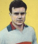 Ritratto del calciatore Araldo Pirola in maglia rossazzurra del Calcio Catania — Licenza: Creative Commons CC BY-SA 4.0 — Crediti: Archivio Storico Calcio Catania