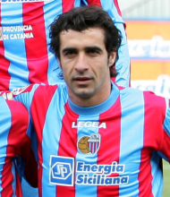 Ritratto del calciatore Giacomo Tedesco in maglia rossazzurra del Calcio Catania — Licenza: Creative Commons CC BY-SA 4.0 — Crediti: Archivio Storico Calcio Catania