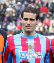 Ritratto del calciatore Alessandro  Potenza in maglia rossazzurra del Calcio Catania — Licenza: Creative Commons CC BY-SA 4.0 — Crediti: Archivio Storico Calcio Catania