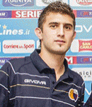 Ritratto del calciatore Gino Peruzzi in maglia rossazzurra del Calcio Catania — Licenza: Creative Commons CC BY-SA 4.0 — Crediti: Archivio Storico Calcio Catania