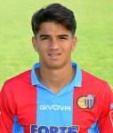 Ritratto del calciatore Agatino Parisi in maglia rossazzurra del Calcio Catania — Licenza: Creative Commons CC BY-SA 4.0 — Crediti: Archivio Storico Calcio Catania
