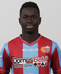 Ritratto del calciatore Kalifa Manneh in maglia rossazzurra del Calcio Catania — Licenza: Creative Commons CC BY-SA 4.0 — Crediti: Archivio Storico Calcio Catania