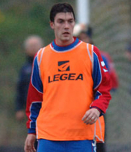 Ritratto del calciatore Stefano Dall'Acqua in maglia rossazzurra del Calcio Catania — Licenza: Creative Commons CC BY-SA 4.0 — Crediti: Archivio Storico Calcio Catania