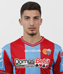 Ritratto del calciatore Emanuele Pecorino in maglia rossazzurra del Calcio Catania — Licenza: Creative Commons CC BY-SA 4.0 — Crediti: Archivio Storico Calcio Catania