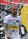 Ritratto del calciatore Denis Tonucci in maglia rossazzurra del Calcio Catania — Licenza: Creative Commons CC BY-SA 4.0 — Crediti: Archivio Storico Calcio Catania