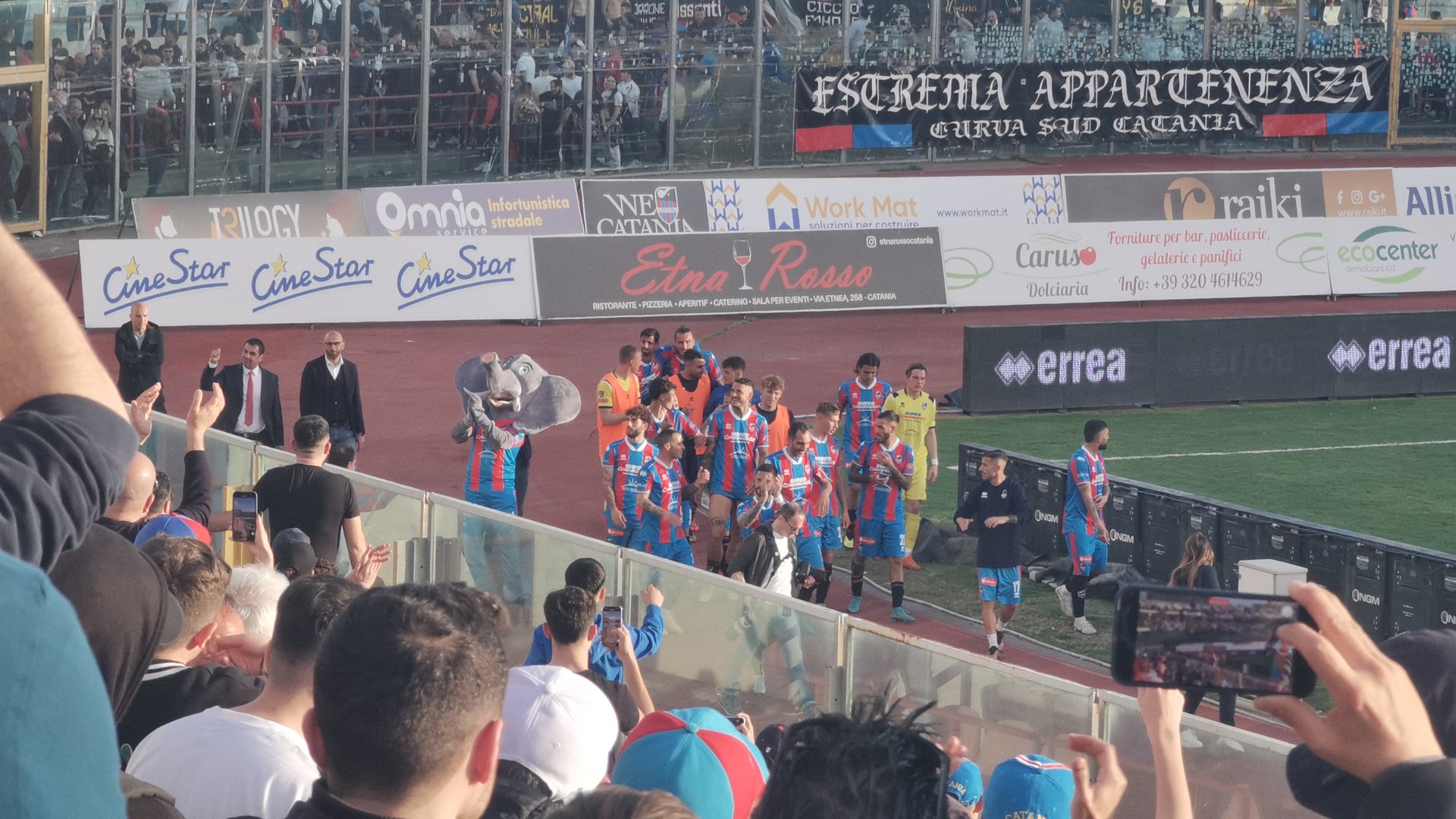 Ross Pelligra, presidente del Catania Football Club, sotto la Tribuna B dello Stadio Angelo Massimino dopo la rinascita del 2022.